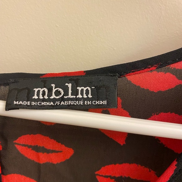 MBLM Beach Coverup with Lips Patter - Picture 4 of 5